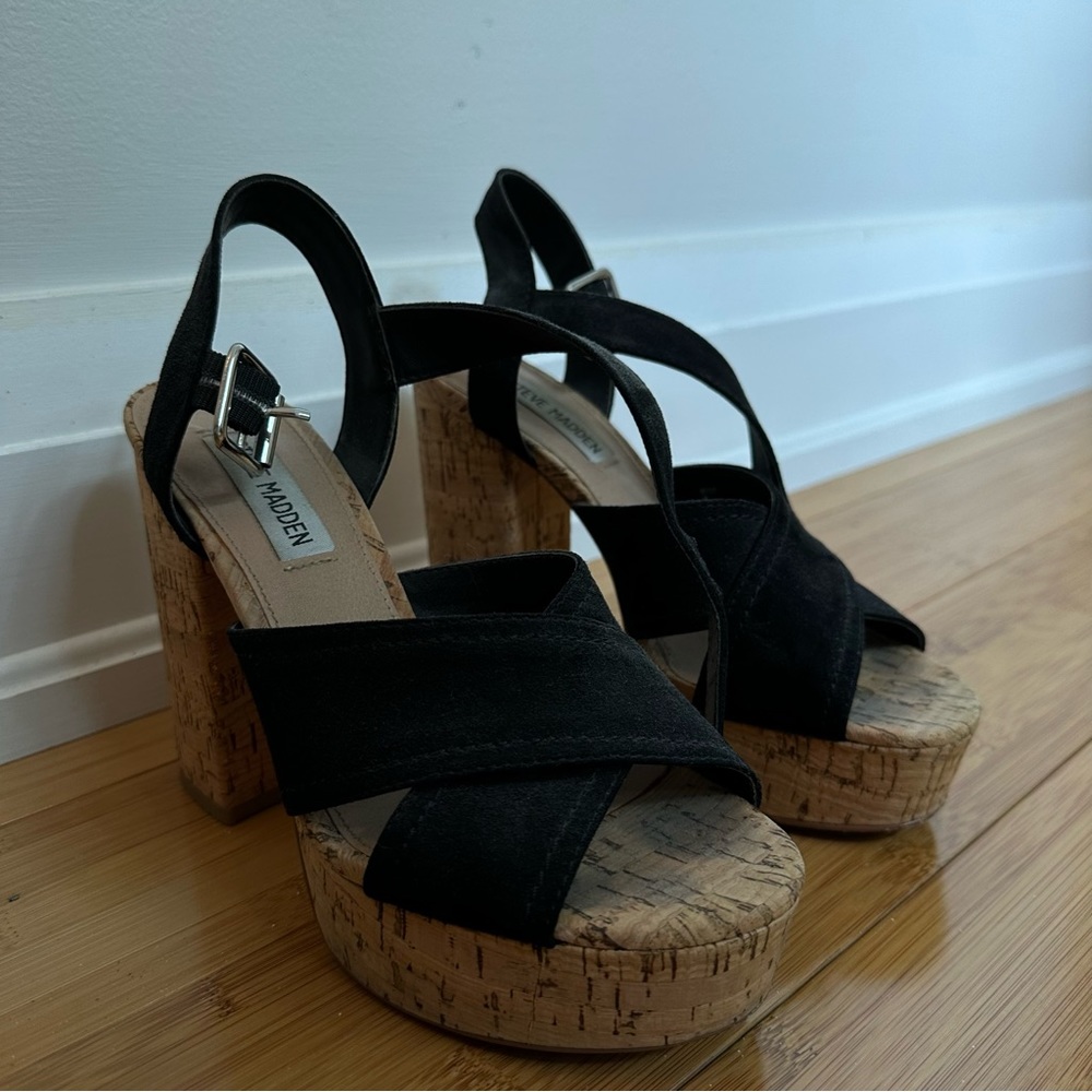 STEVE MADDEN WEDGES